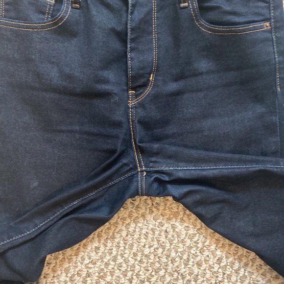 Levi’s Dark Denim High Rose 721 Jeans - Picture 8 of 8